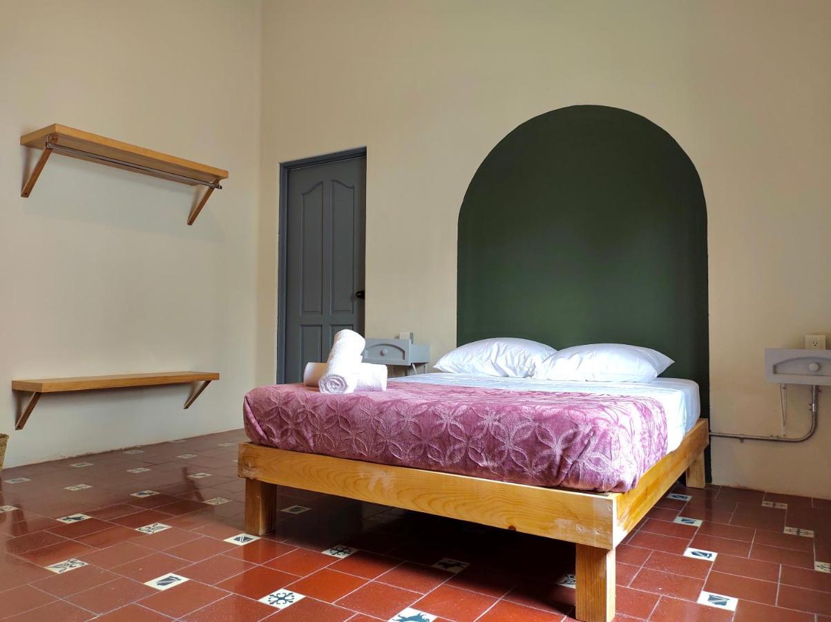 Coliving Chingon Hostel Γκουανταλαχάρα Εξωτερικό φωτογραφία