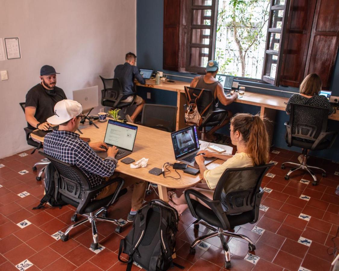Coliving Chingon Hostel Γκουανταλαχάρα Εξωτερικό φωτογραφία